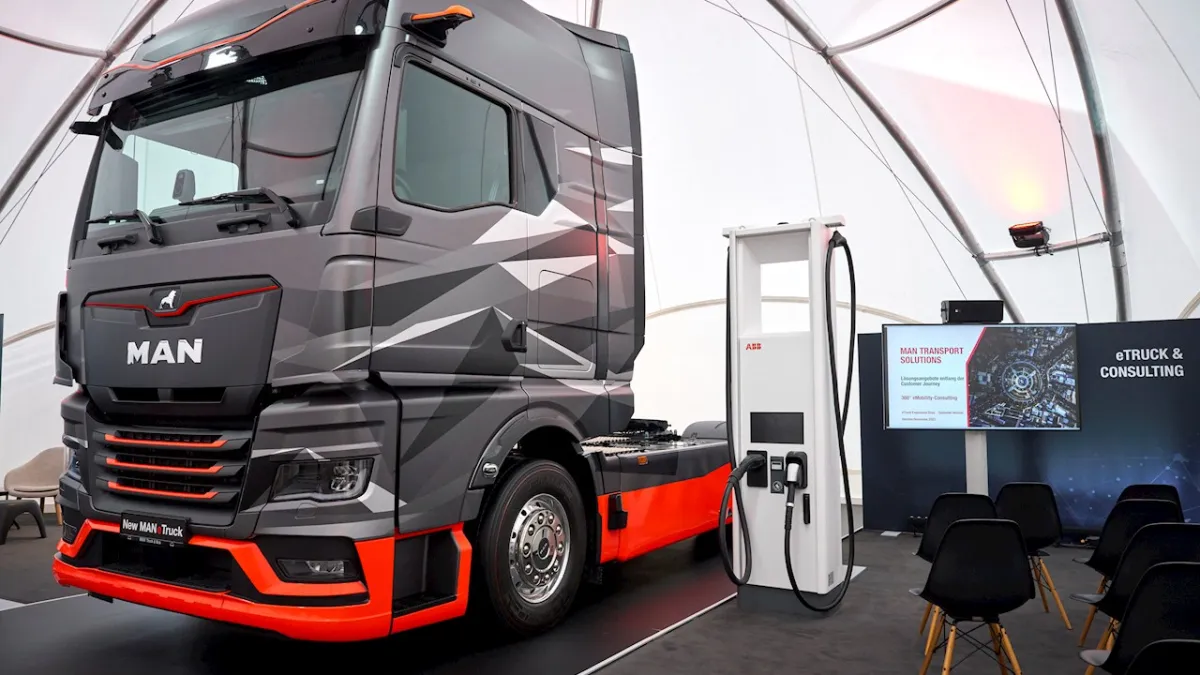 cooperation_abb_e-mobility_man_02