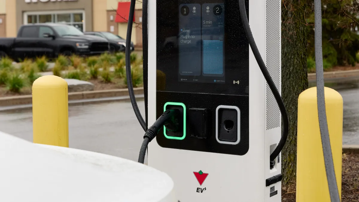 ABB E-mobility Ivy Charging C50 image3