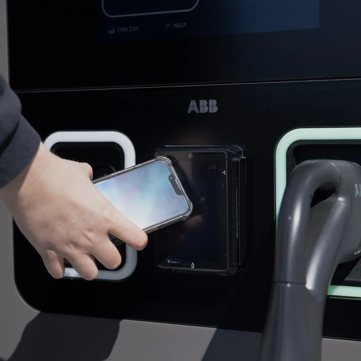 Paying for EV charging with and AFIR-compliant payment terminal